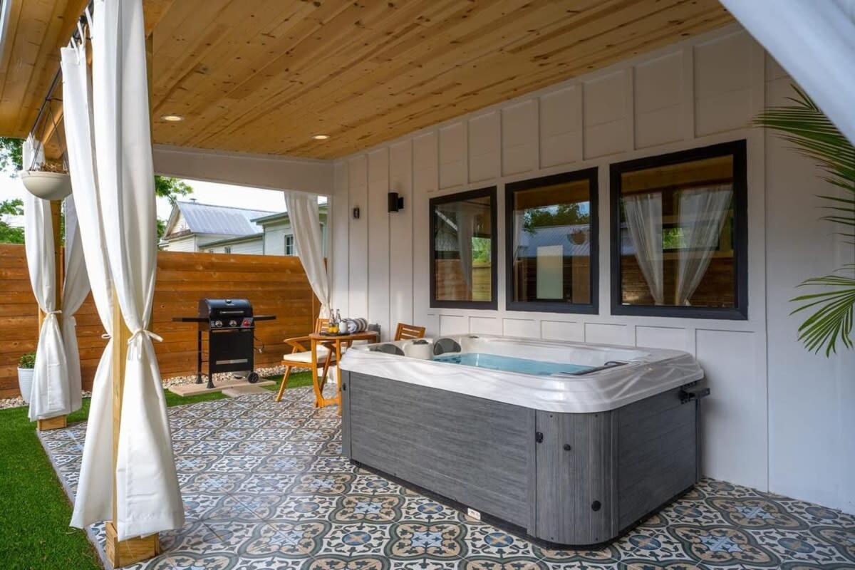 Petit Paradis Studio With Hot Tub Фредериксберг Экстерьер фото